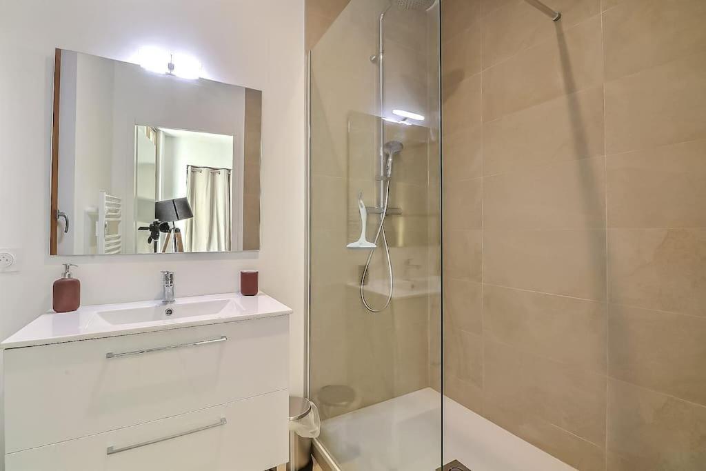 De 70m2 En Rdc A 6 Mn A Pied Des Monuments Appartement